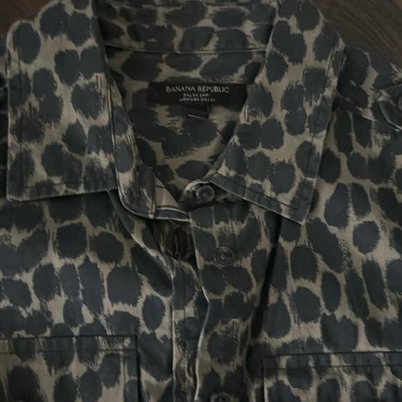 Button Down Shirt with Pattern - Picture 2 of 8